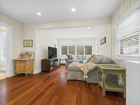 4 Solon St, Wellesley, MA 02482 photo 10