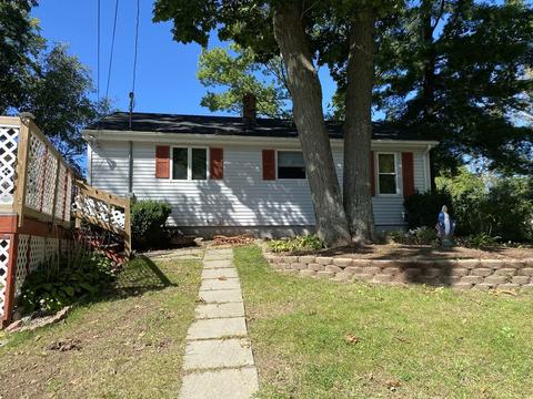 1 Mark Ave, Webster, MA 01570 photo 4