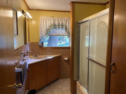 1 Mark Ave, Webster, MA 01570 photo 17