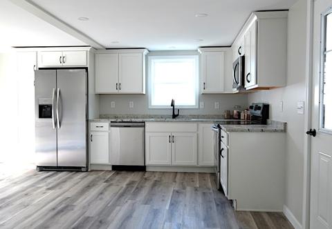 18 S High St, Ashburnham, MA 01430 photo 3