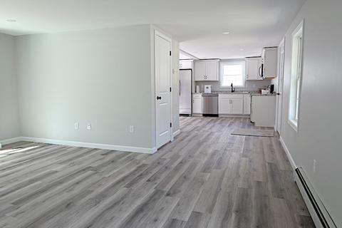 18 S High St, Ashburnham, MA 01430 photo 9