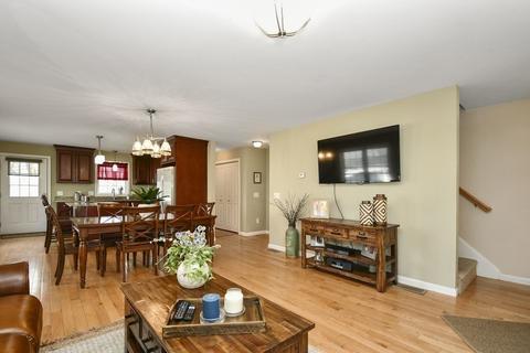 54 Pierce Ave, Worcester, MA 01605 photo 9