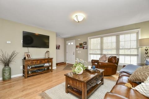 54 Pierce Ave, Worcester, MA 01605 photo 6