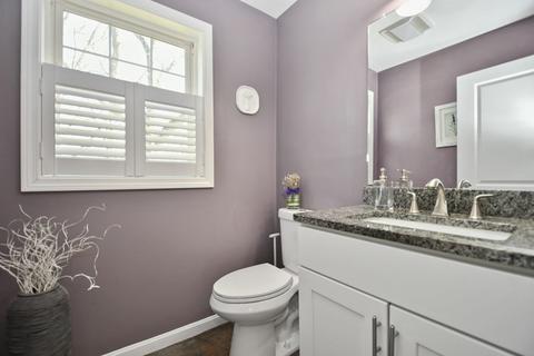 54 Pierce Ave, Worcester, MA 01605 photo 22