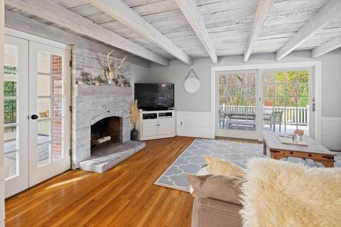 81 Hobart St, Hingham, MA 02043 photo 9