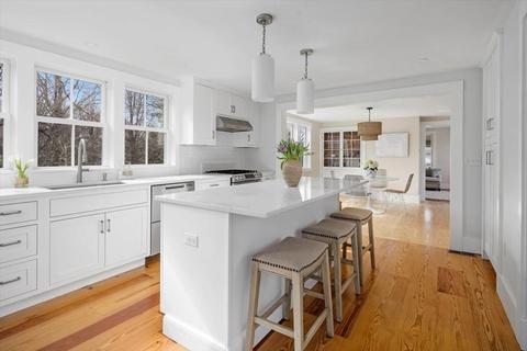 230 Hersey St, Hingham, MA 02043 photo 1