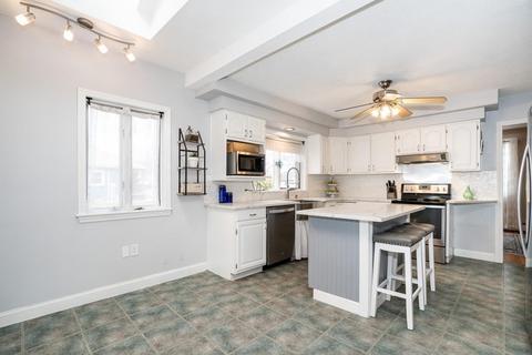 78 7th Ave, Chicopee, MA 01020 photo 5