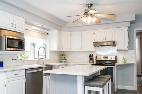 78 7th Ave, Chicopee, MA 01020 photo 6