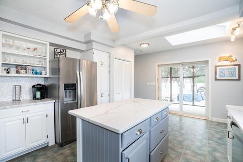 78 7th Ave, Chicopee, MA 01020 photo 9