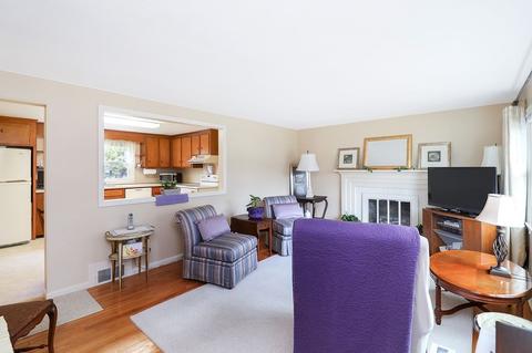 5 Fox Hill Rd, Springfield, MA 01118 photo 4