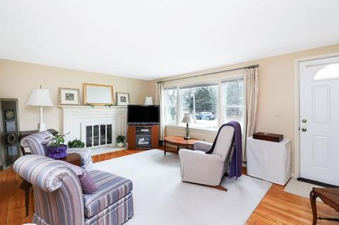 5 Fox Hill Rd, Springfield, MA 01118 photo 2