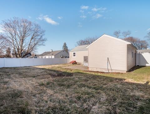 172 Burnham Rd, Lowell, MA 01852 photo 25