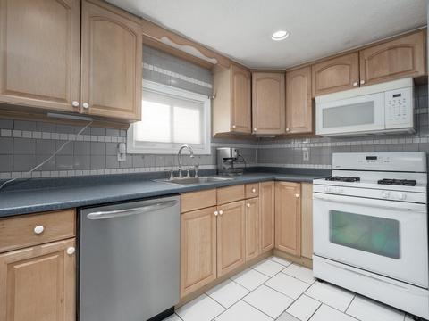 172 Burnham Rd, Lowell, MA 01852 photo 7