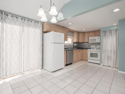 172 Burnham Rd, Lowell, MA 01852 photo 8