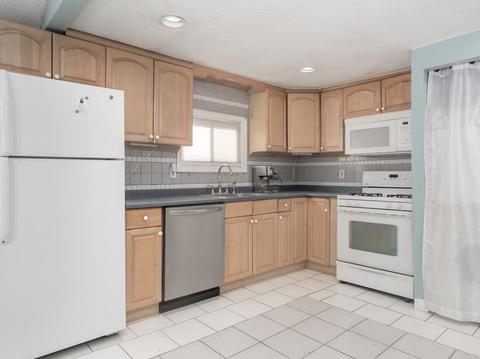 172 Burnham Rd, Lowell, MA 01852 photo 6