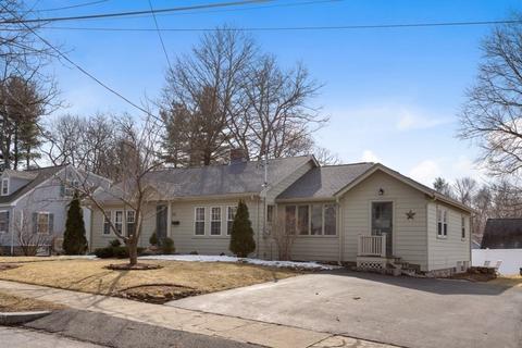 13 Lawrence Rd, Reading, MA 01867 photo 3