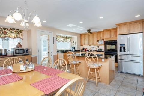 9 Curtis Ave, Middleton, MA 01949 photo 8