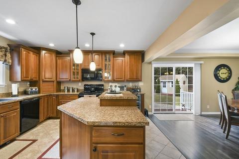 28 Warwick Rd, Orange, MA 01364 photo 14