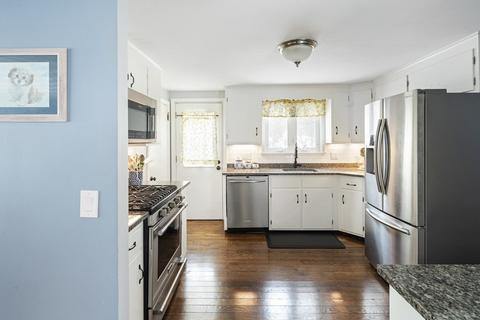 19 Cherry Ave, Stoneham, MA 02180 photo 6
