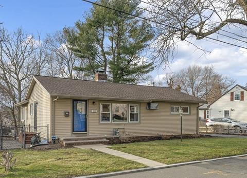 19 Cherry Ave, Stoneham, MA 02180 photo 1