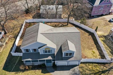 16 Washington St, Reading, MA 01867 photo 2