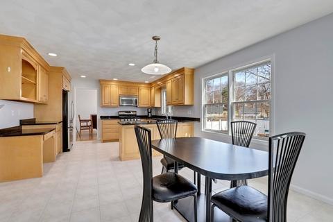 16 Washington St, Reading, MA 01867 photo 4