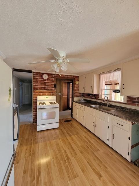 12 Smithson Dr, Beverly, MA 01915 photo 17
