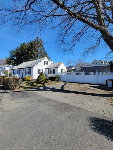 12 Smithson Dr, Beverly, MA 01915 photo 3