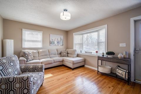 33 Higgins St, Springfield, MA 01108 photo 9