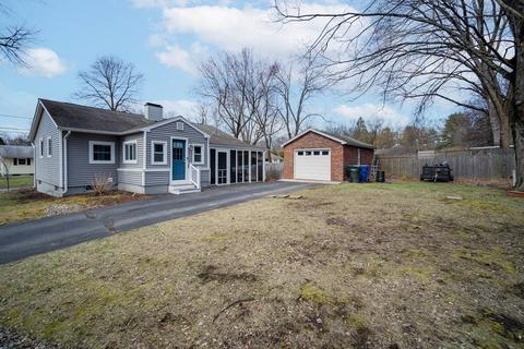 33 Higgins St, Springfield, MA 01108 photo 2