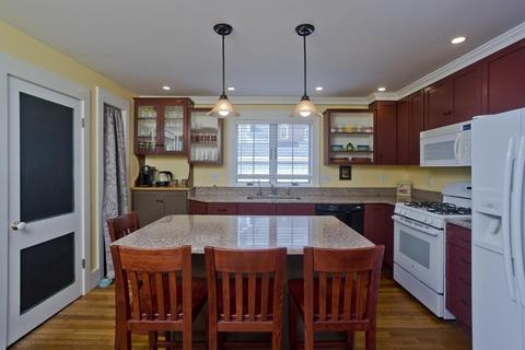 39 Pine St, Northampton, MA 01062 photo 16
