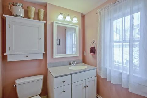 39 Pine St, Northampton, MA 01062 photo 28