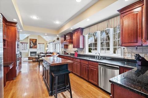15 Kerr Path, Newton, MA 02459 photo 12