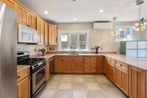 32 Lothrop St, Beverly, MA 01915 photo 10