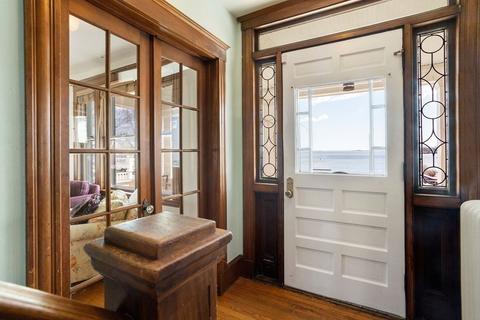 32 Lothrop St, Beverly, MA 01915 photo 4