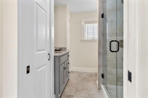 41 Pleasant St, Needham, MA 02492 photo 13