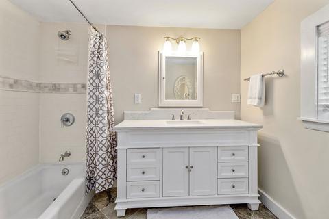 41 Pleasant St, Needham, MA 02492 photo 19