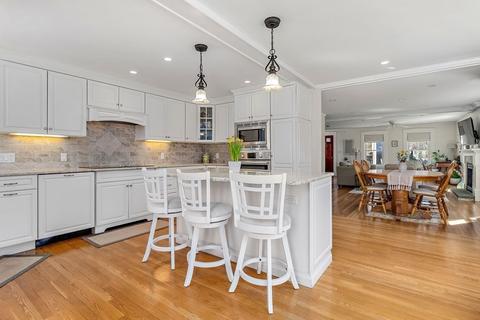 41 Pleasant St, Needham, MA 02492 photo 8