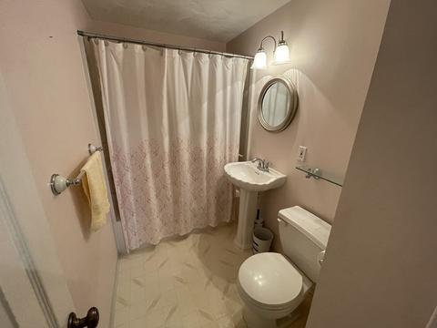 94 Pineview Dr, Springfield, MA 01119 photo 13