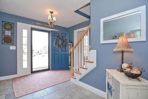20 Red Gate Rd, Walpole, MA 02081 photo 3