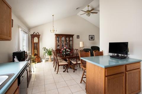 5272 N Main St, Fall River, MA 02720 photo 15