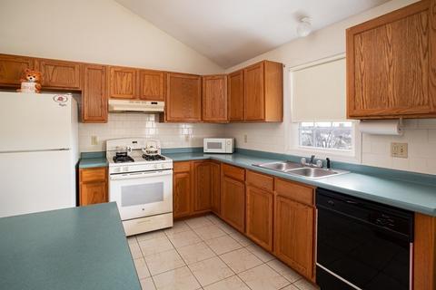 5272 N Main St, Fall River, MA 02720 photo 16