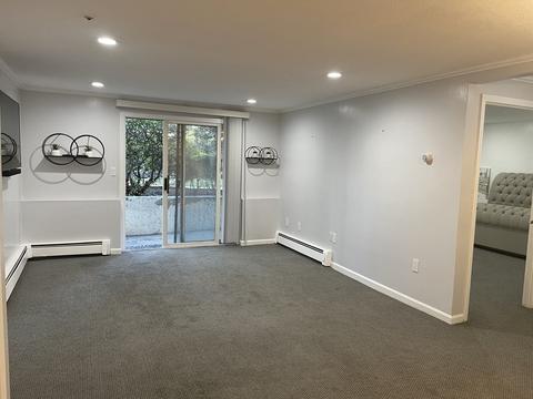 21 Pine St #D, Canton, MA 02021 photo 4