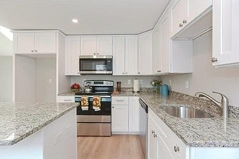 30 Pleasant St, Upton, MA 01568 photo 4