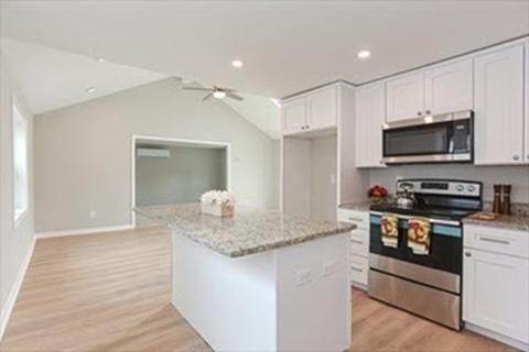 30 Pleasant St, Upton, MA 01568 photo 8