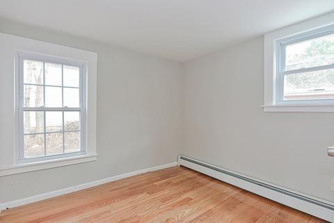 30 Pleasant St, Upton, MA 01568 photo 17