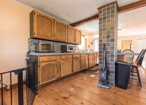 18 Pleasant St, Upton, MA 01568 photo 5