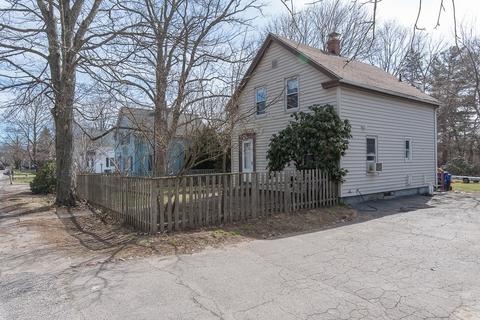18 Pleasant St, Upton, MA 01568 photo 2