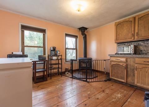 18 Pleasant St, Upton, MA 01568 photo 4