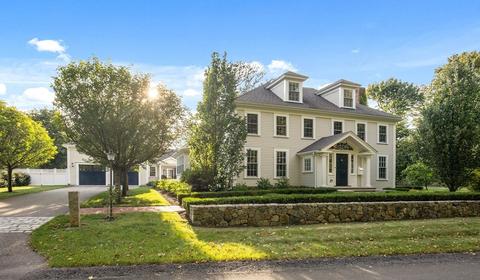 21 Irving St, Hingham, MA 02043 photo 2